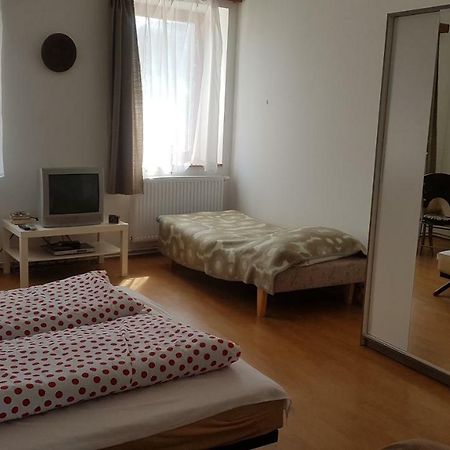 Petra Apartmanok Velem Kültér fotó