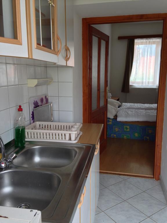 Petra Apartmanok Velem Szoba fotó